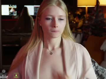 girl bestblondiiecb image #5870163