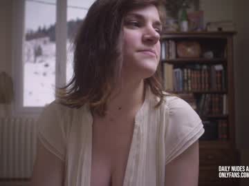 girl claire_moulin image #1040196