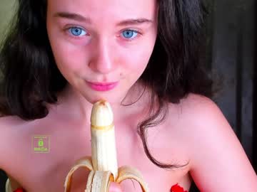 girl demurelixir image #3899538