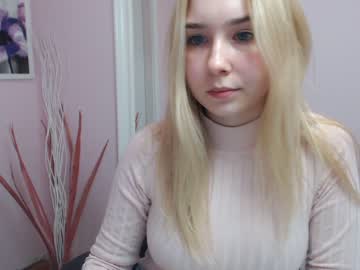 girl lila_page image #1090381
