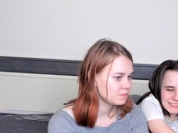 couple two_girls_on_da_stream image #6320660