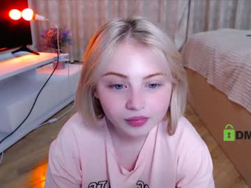 girl shy_blondiee image #3727463
