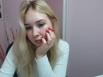 girl lila_page image #1132342
