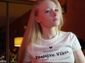 girl bestblondiiecb image #5969399