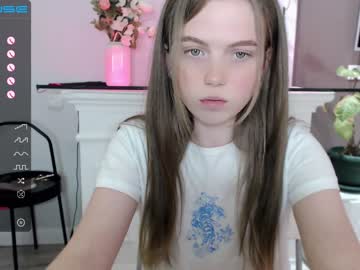 girl small_blondee image #2836769