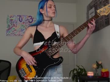 girl petitebrat image #6765413