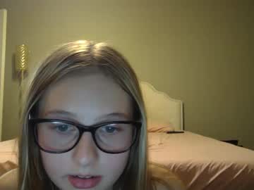 girl lilly_starrr image #6982201