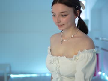 girl floret_joy image #5500310