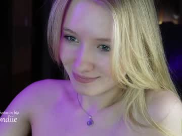 girl bestblondiiecb image #3825701