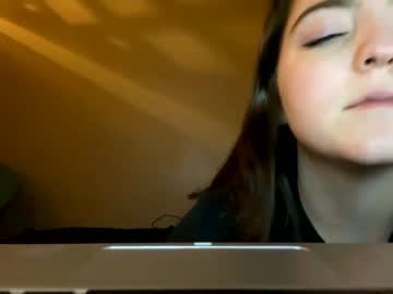 girl princesshayli1 image #3421641