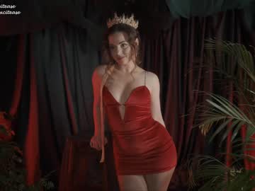 girl excitease image #5359148