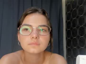 girl laurawhitea image #5323221