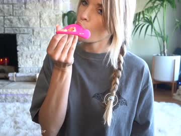 girl phoenix_taylor image #1444750
