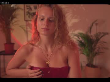 girl chillwithkira image #2128407