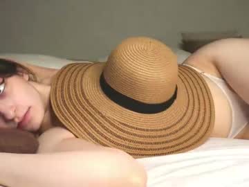 girl cutronyx image #7044089