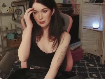 girl evelynclaire image #6043864