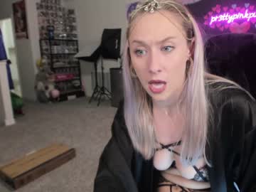 girl pr3ttyp1nkpussy image #3012519