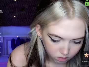 girl small_blondee image #4816838