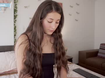 girl kellytesh image #2399873
