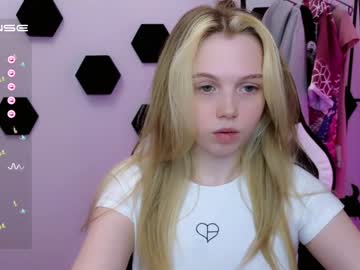 girl small_blondee image #4310077