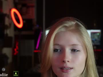 girl bestblondiiecb image #5904411