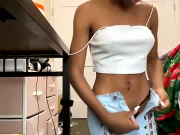 girl petitqueen image #5229823