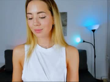 girl emmi_rosee image #3311702