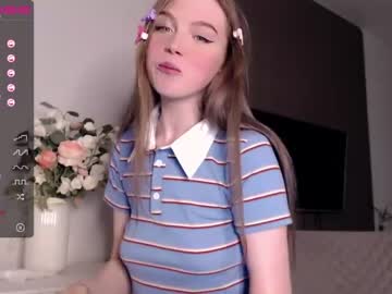 girl small_blondee image #1774596