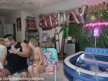 girl pr3ttyp1nkpussy image #1942634