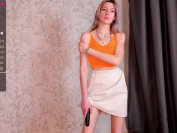 girl princess_hug image #3510753