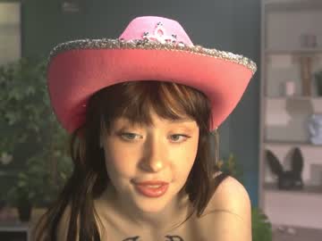 girl ella_knockers_xl image #2023639