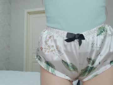 girl _hey_siri_ image #3424063