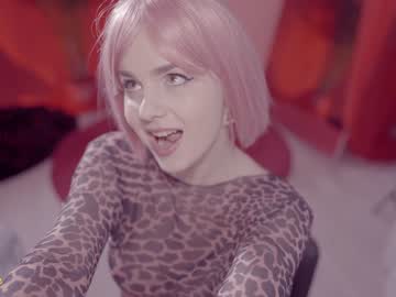 girl excitease image #3440458
