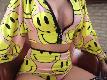 girl welcome2pleasureland image #1313730