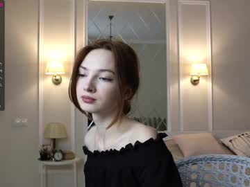 girl _guesswhat_ image #910610