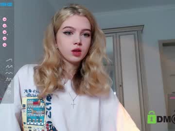 girl small_blondee image #3414414