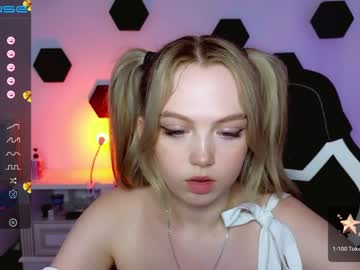 girl small_blondee image #4617959