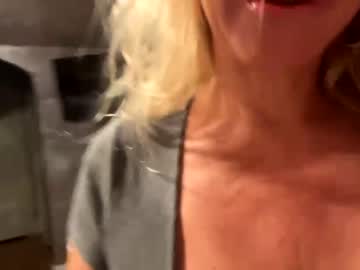 girl hotmom2222 image #5088720