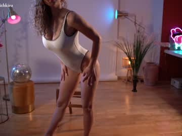 girl chillwithkira image #3941383