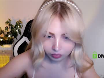 girl shy_blondiee image #3714275