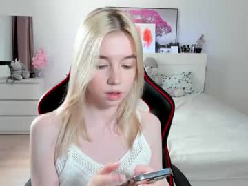 _emiliaaa