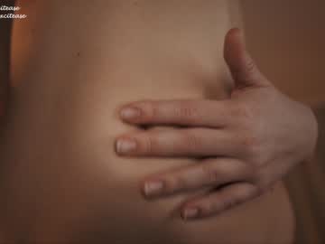 girl excitease image #5424817