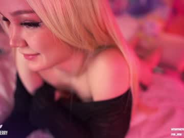 tranny blondelashes19 image #955212