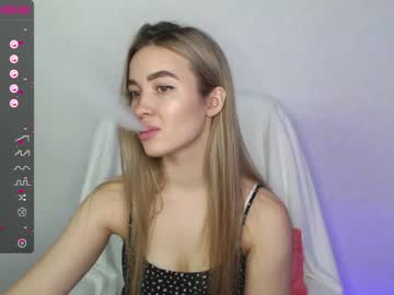 girl yourvirusqueen_ image #2221950
