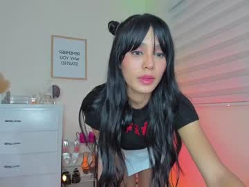 girl veroniqe_lounge image #2610092