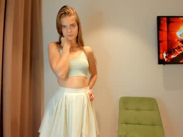girl carolynsveronica image #4996853