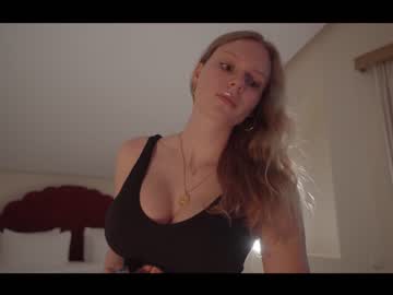 girl chillwithkira image #1558601