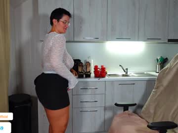 girl curvyjules69 image #5917818