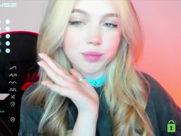 girl small_blondee image #4129835