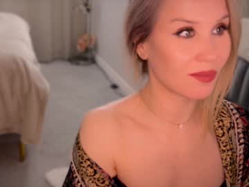 girl myassistant image #6547424
